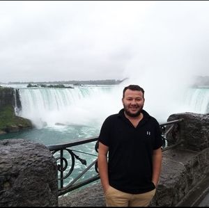 Meet your Posher, Carlos alberto